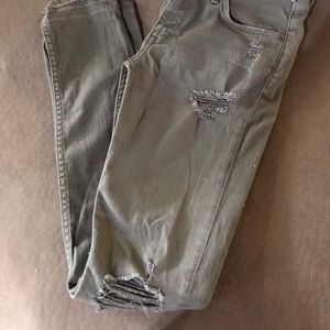Distressed skinny’s